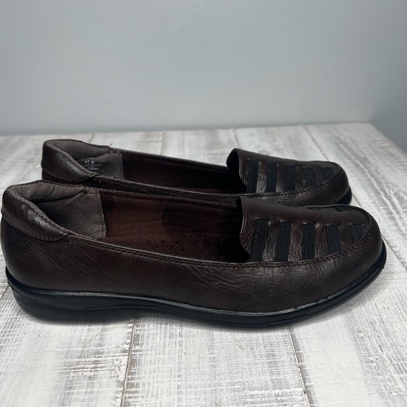 Easy Street Genesis Loafer Flat Brown- Size 8.5 - Picture 16 of 17